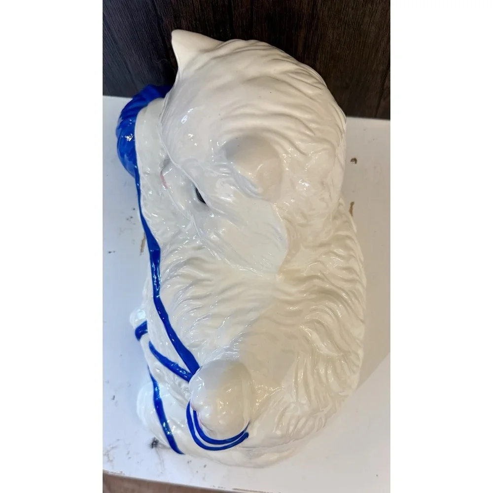 Vintage Persian White Blue Eyed Cat Playing With Yarn Ceramic Hand Painted Large